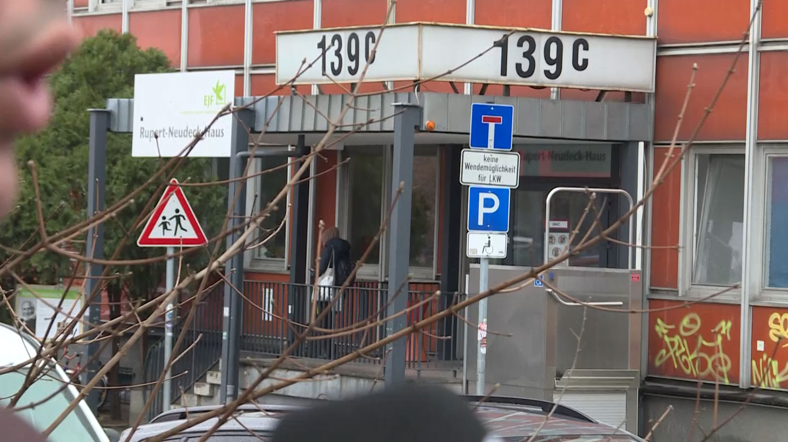 Sabah görüntüledi! İşte Almanya’daki firari FETÖ’cülerin ihanet kampları