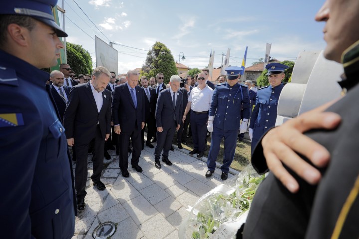 Başkan Erdoğan Bilge Kralın kabrinde!