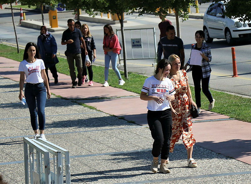 2 yıllık bölümler üniversite taban puanları! 2019 YKS iki yıllık üniversite taban ve tavan puanları açıklandı mı?