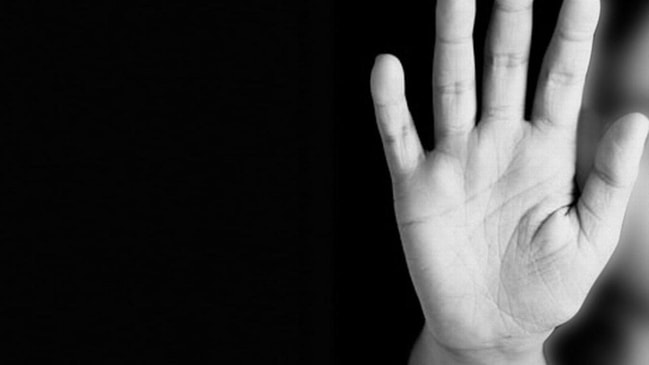 Dünyanın konuştuğu son dakika haberi: Eşinin üzerine kumar oynadı! Akrabası ile arkadaşı gözleri önünde eşine tecavüz etti