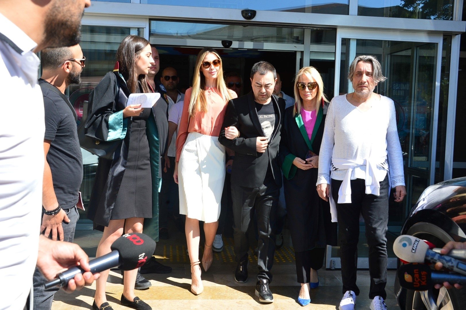 SON DAKİKA: Serdar Ortaç ile boşanmalarının perde arkası belli oldu: Serdar Ortaç ve Chloe Loughnan neden boşandı?