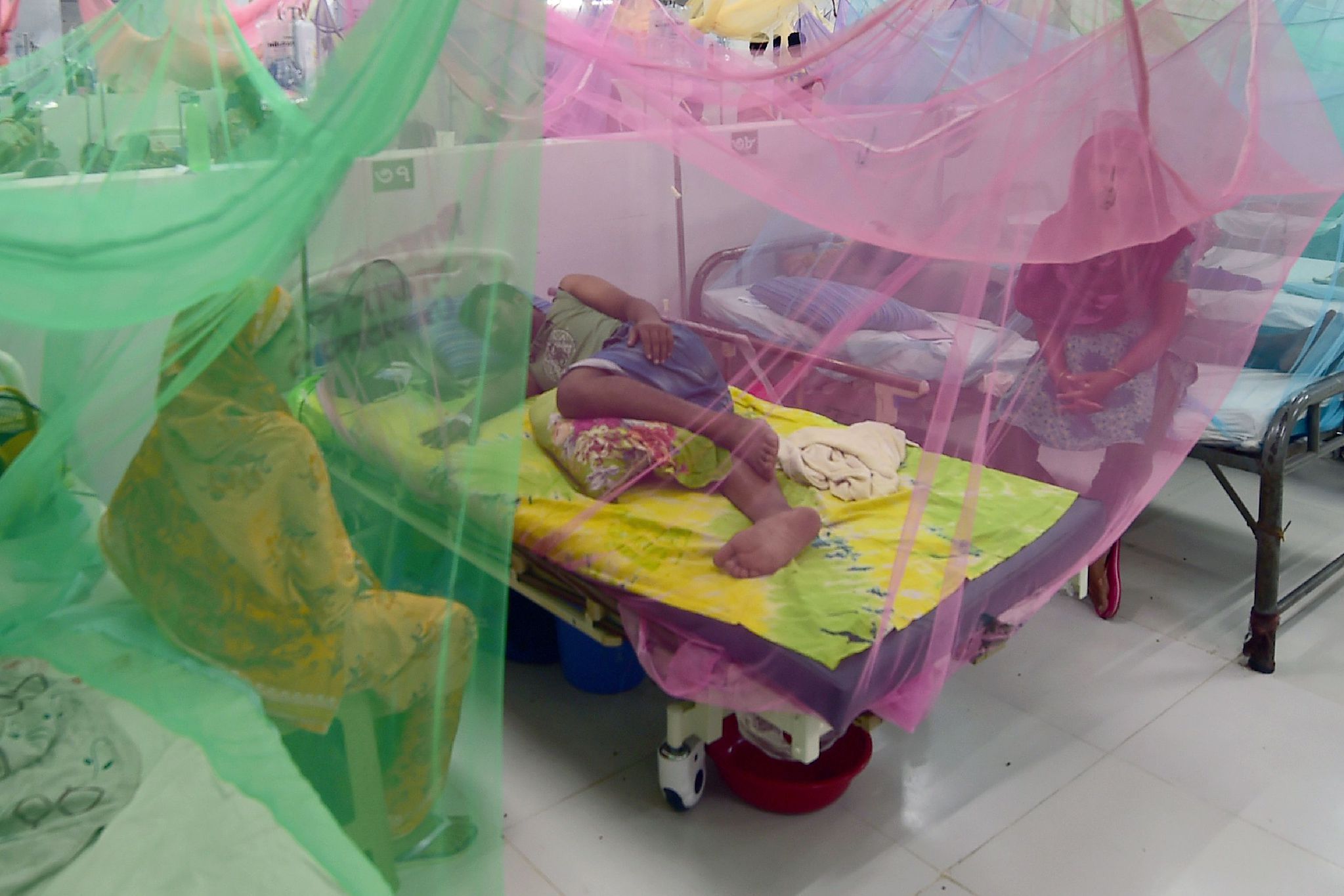 Son Dakika: O hastalık ülkeyi sardı! Ölü sayısı giderek artıyor, çok sayıda yaralı var…