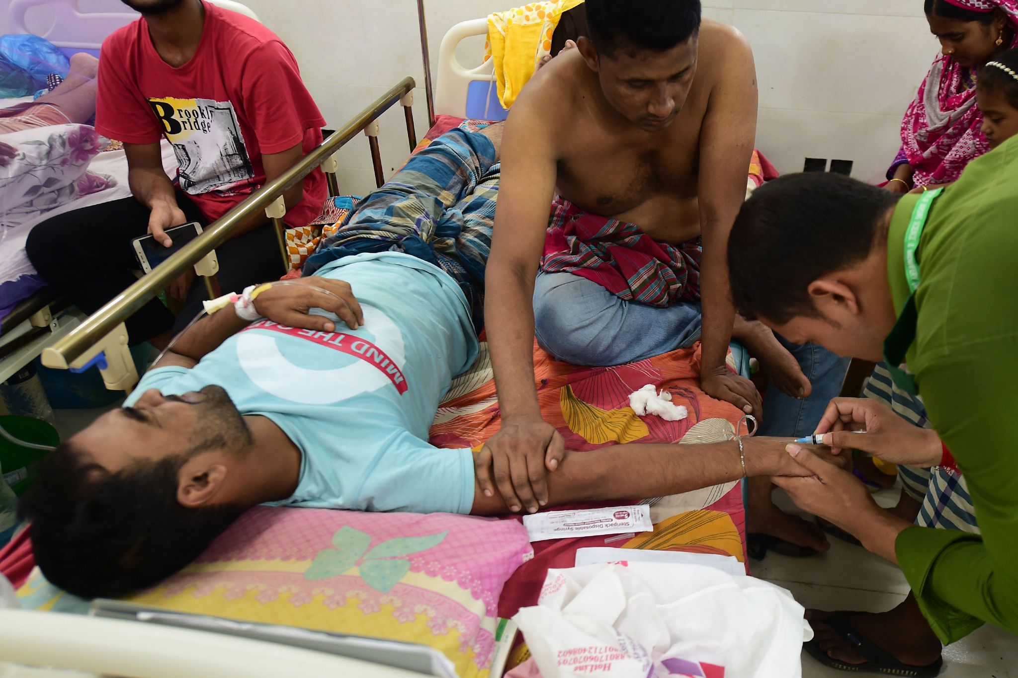 Son Dakika: O hastalık ülkeyi sardı! Ölü sayısı giderek artıyor, çok sayıda yaralı var…