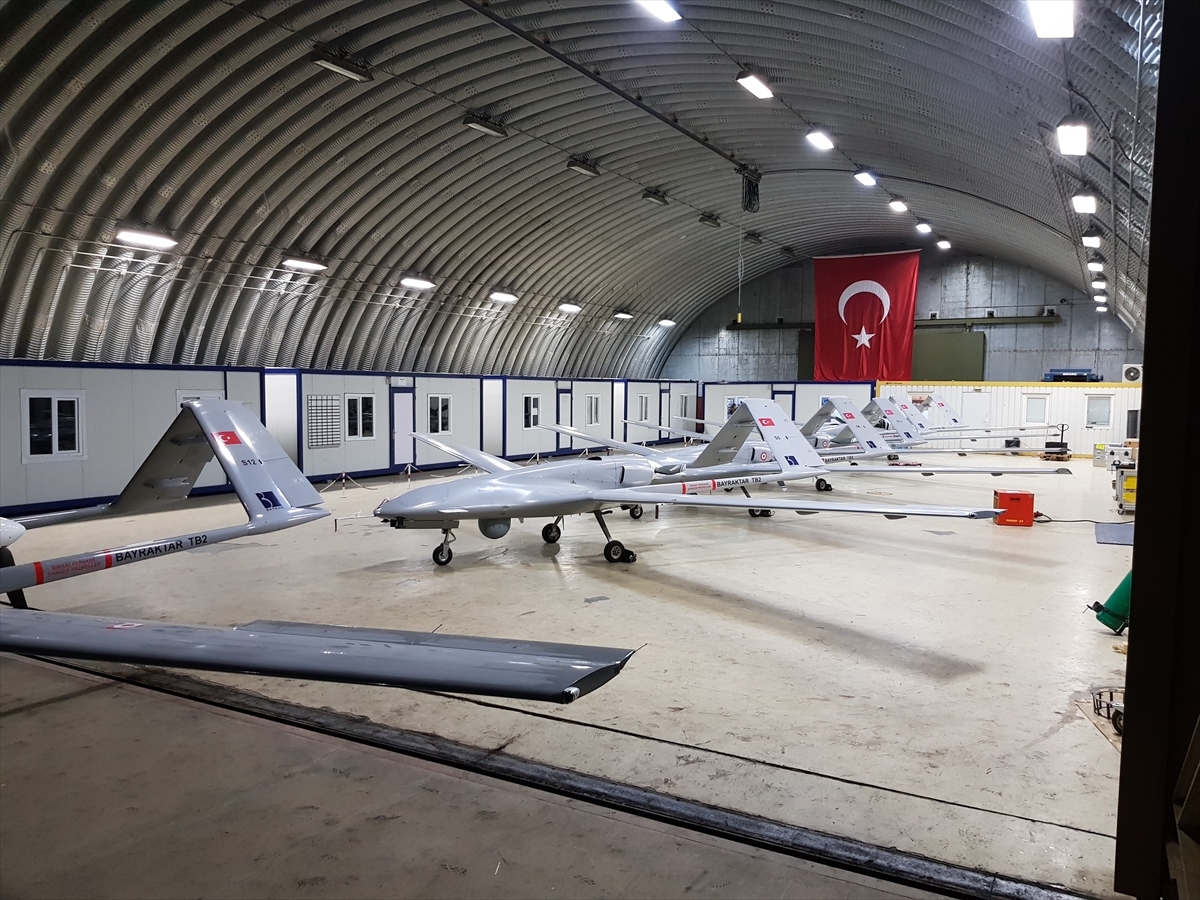 Ege ve Akdeniz’in bekçileri İHA ve SİHA’larımızın üssü ilk kez görüntülendi! İşte o anlar