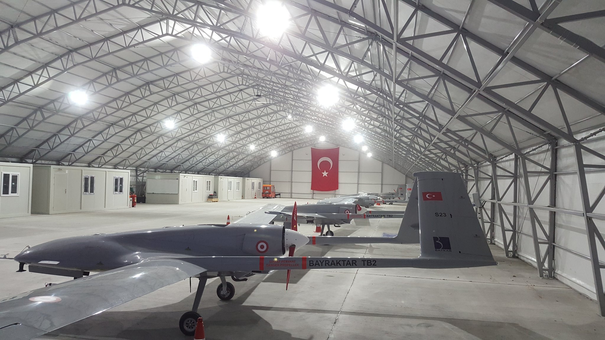 Ege ve Akdeniz’in bekçileri İHA ve SİHA’larımızın üssü ilk kez görüntülendi! İşte o anlar