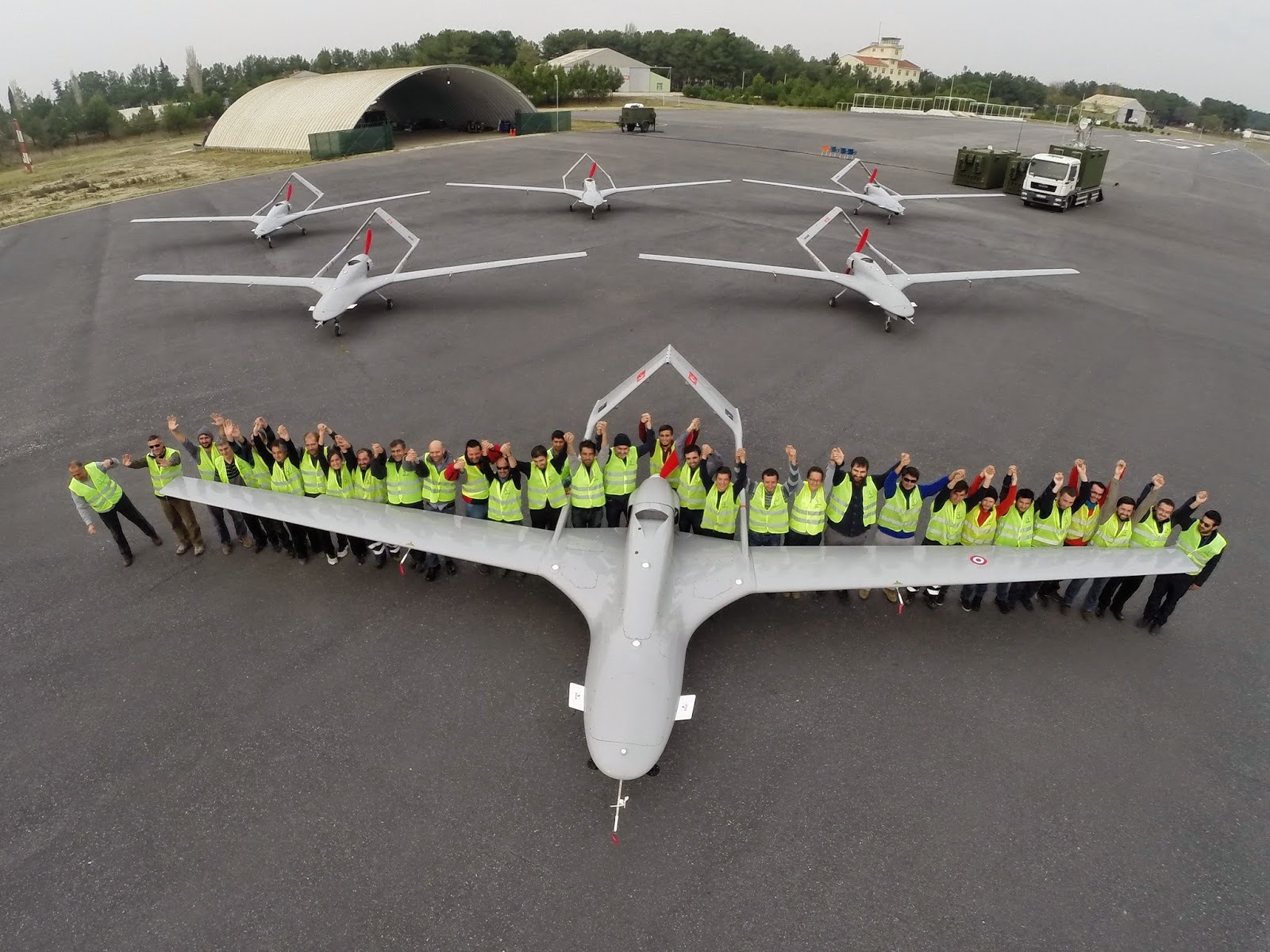 Ege ve Akdeniz’in bekçileri İHA ve SİHA’larımızın üssü ilk kez görüntülendi! İşte o anlar