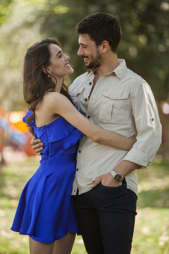 Aşk Ağlatır dizisinin konusu nedir? Aşk Ağlatır oyuncu kadrosunda kimler var? İşte ayrıntılar