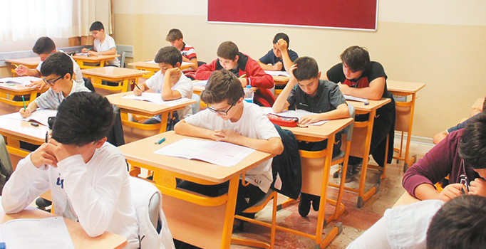 MEB 2019-2020 takvimi: Bu yıl okullar ne zaman kapanacak? İlk ara tatil ne zaman yapılacak? İşte yarıyıl tatili tarihi!