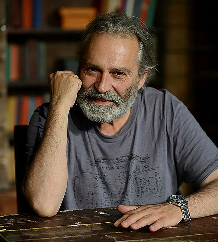 Haluk Bilginer Uluslararası Emmy Ödülleri’ne aday gösterildi! Haluk Bilginer kimdir?