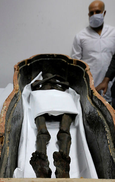 İki mumyanın lahiti açıldı! O anlar böyle görüntülendi