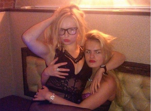 Son dakika haberi! Kendinden iki yaş küçük kız kardeşini 189 kez bıçaklayıp gözlerini oydu!