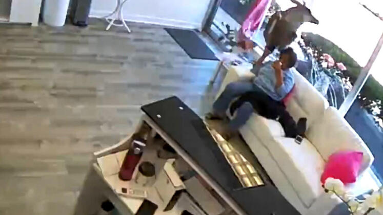 Son dakika haberi: Kuaför salonunda şoke eden anlar! Bir anda dükkâna daldı ve…