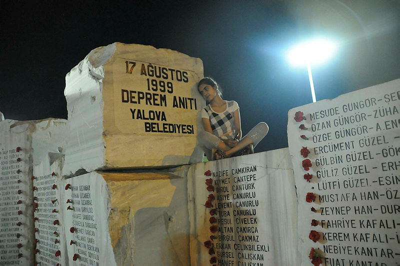 Son dakika haberi: Ünlü deprem uzmanından dikkatleri çeken öneri! Depremde en güvenilir yer...
