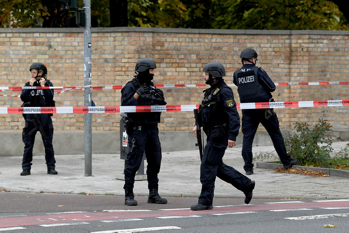 Son Dakika: Almanya’da Türk dönercisine silahlı saldırı! Ölüler var..