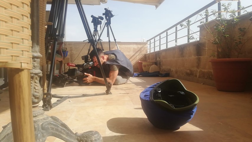 Son dakika haberi: YPG/PKK’lı teröristlerden hain saldırı! Gazetecileri canlı yayında hedef aldılar