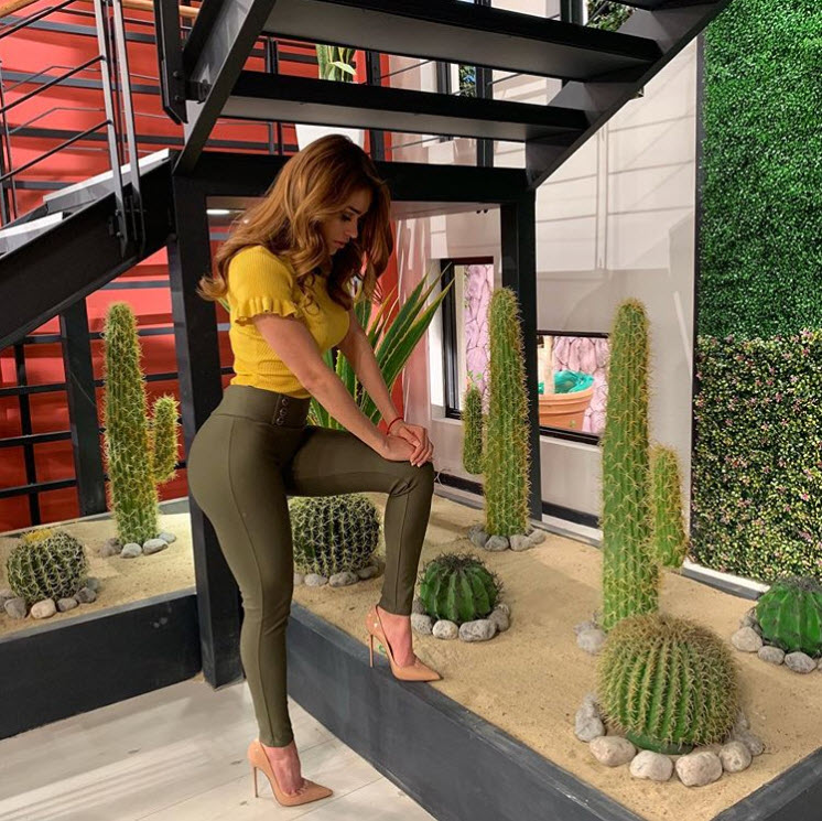 Yanet Garcia Pictures