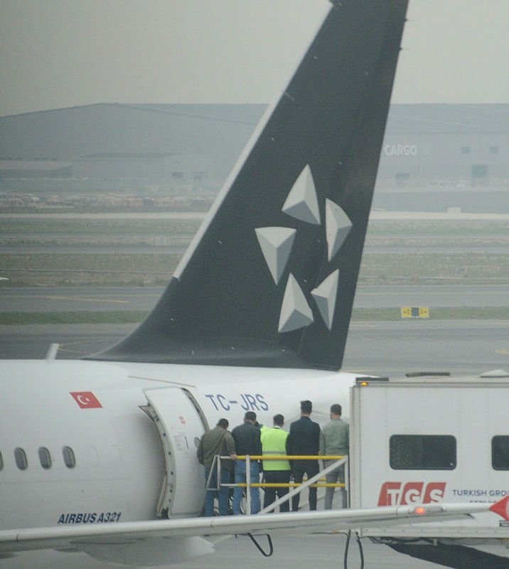 Avrupa’da büyük panik! Türkiye DEAŞ’lı teröristlerin iadesine başladı