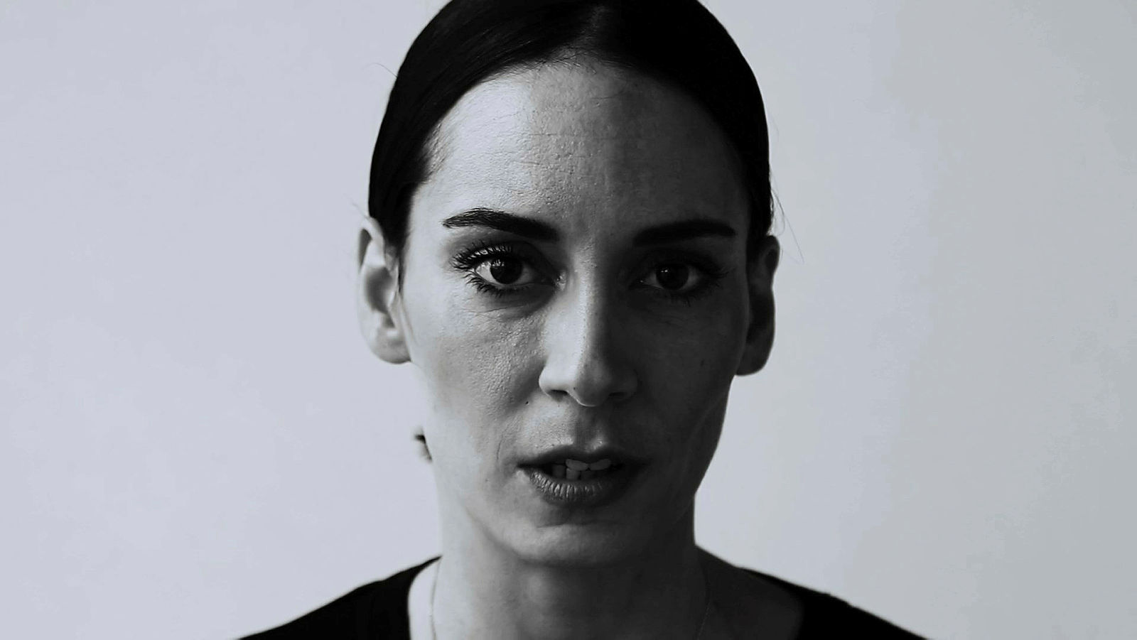 Kenan İmirzalıoğlu’nun başrolünde yer aldığı Alef dizisinden ilk kareler geldi! Alef dizisinin konusu nedir, oyuncuları kimler?