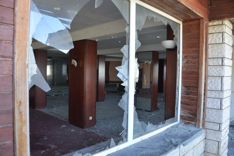 Uzan Grubu’nun harabeye dönen oteli satıldı