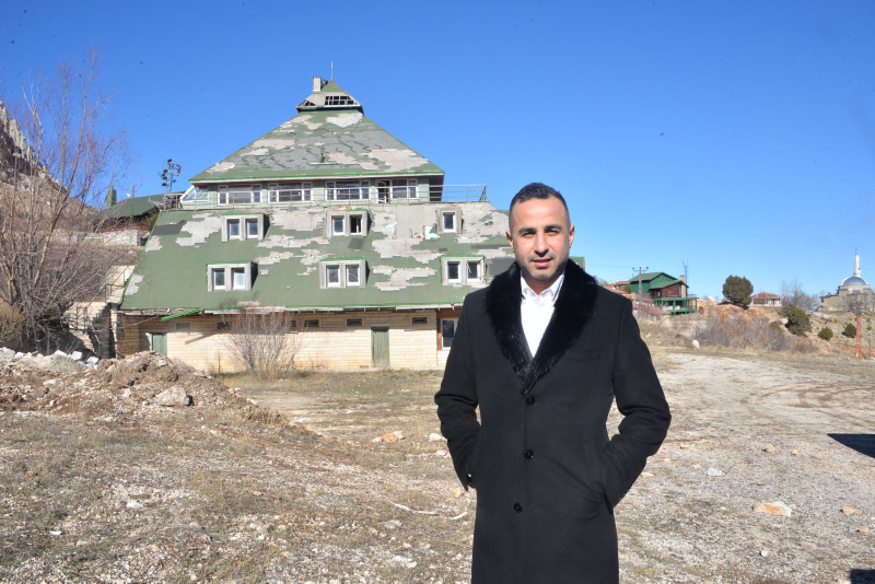 Uzan Grubu’nun harabeye dönen oteli satıldı