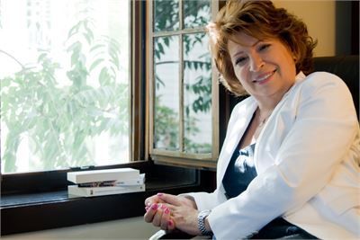 Doğduğun Ev Kaderindir dizisinin hikayesinin esin kaynağı Gülseren Budayıcıoğlu kimdir? Dizi hangi kitaptan uyarlama?