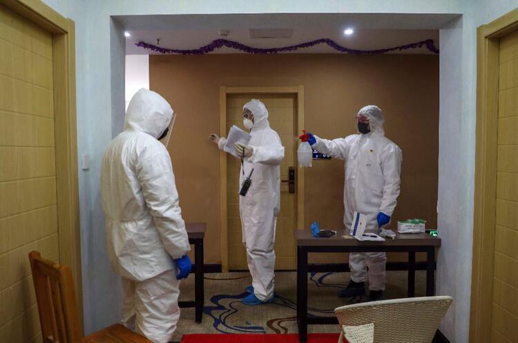 Çinli uzmandan corona virüsü salgınıyla ile ilgili korkutan son dakika açıklaması! Corona virüsü nedeniyle 11 milyon insanı...