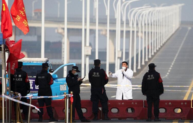 Çinli uzmandan corona virüsü salgınıyla ile ilgili korkutan son dakika açıklaması! Corona virüsü nedeniyle 11 milyon insanı...