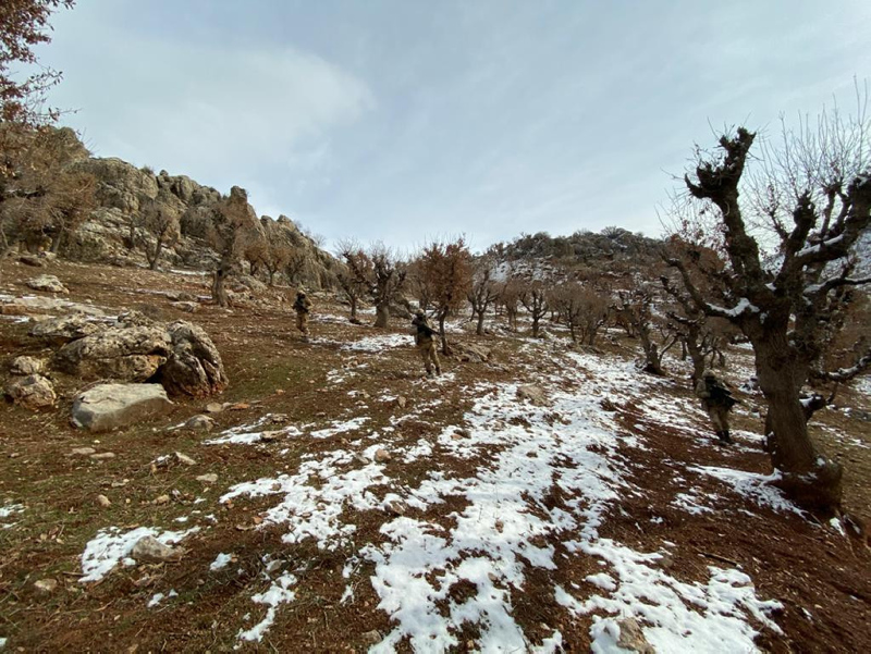 Son dakika: Terör örgütü PKK’ya darbe; 10 sığınak imha edildi