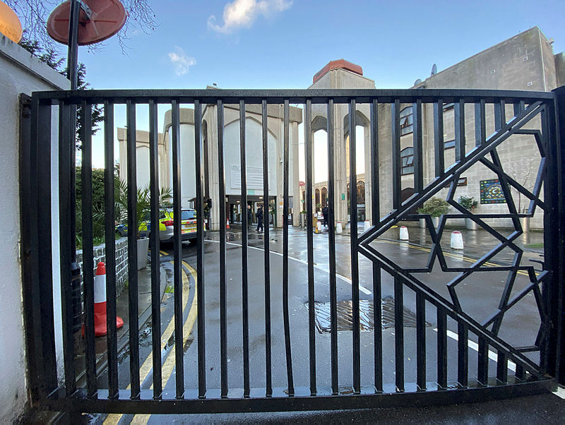 Son Dakika Haberi: O ülkede akılalmaz olay! Müezzin camide namaz kılarken...