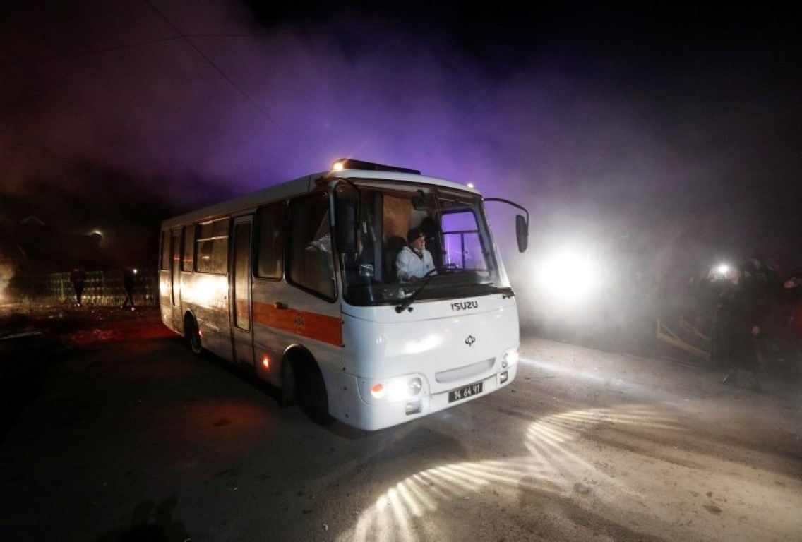 Son dakika haberi: Ukrayna’da koronavirüs protestosu! Taş yağmuruna tuttular