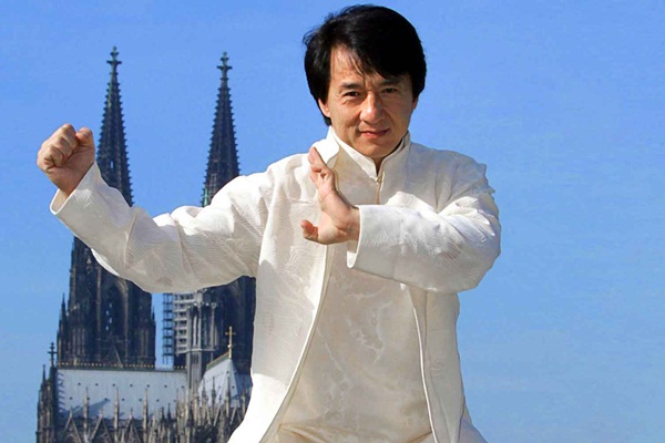 Son Dakika Haberler | Jackie Chan koronavirüse mi yakalandı? Corona virüsüne yakalandığı iddiası ile ilgili açıklama geldi...