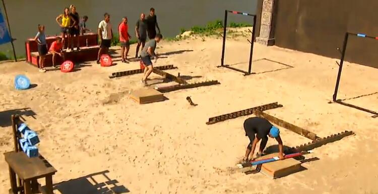 Survivor’da izleyenleri şok eden gelişme! Survivor Fatma Günaydın yarışmadan diskalifiye mi oldu? Acun Ilıcalı canlı yayında açıkladı...