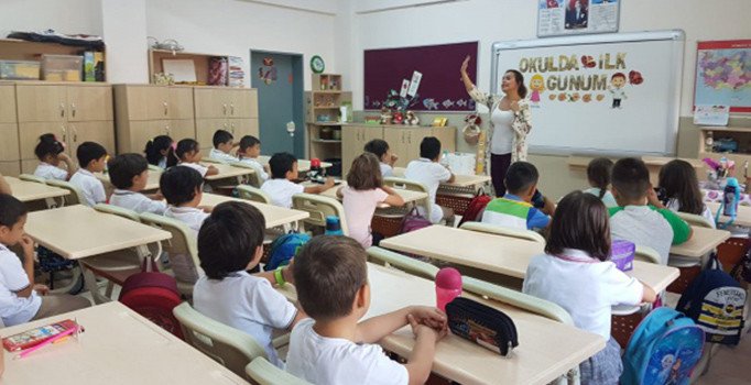 Bilim Kurulu üyesi Prof. Kara’dan son dakika corona virüs açıklaması! Okullar neden tatil edilmedi?