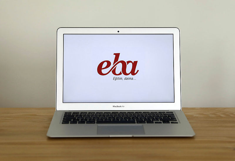 EBA TV uzaktan eğitim ders programı: EBA öğrenci girişi ile şifre alma işlemi nasıl yapılır? EBA TV frekans ayarları ile nasıl canlı izlenir?