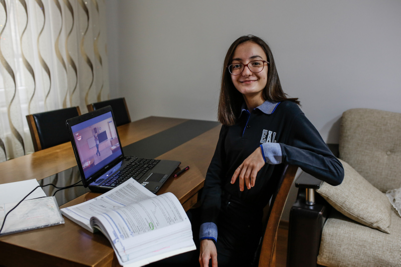 EBA TV canlı yayını HD izle! TRT EBA TV canlı izle ve frekans ayarları sayfası! Uzaktan eğitim hangi kanalda? İşte EBA öğrenci girişi ile şifre alma ekranı