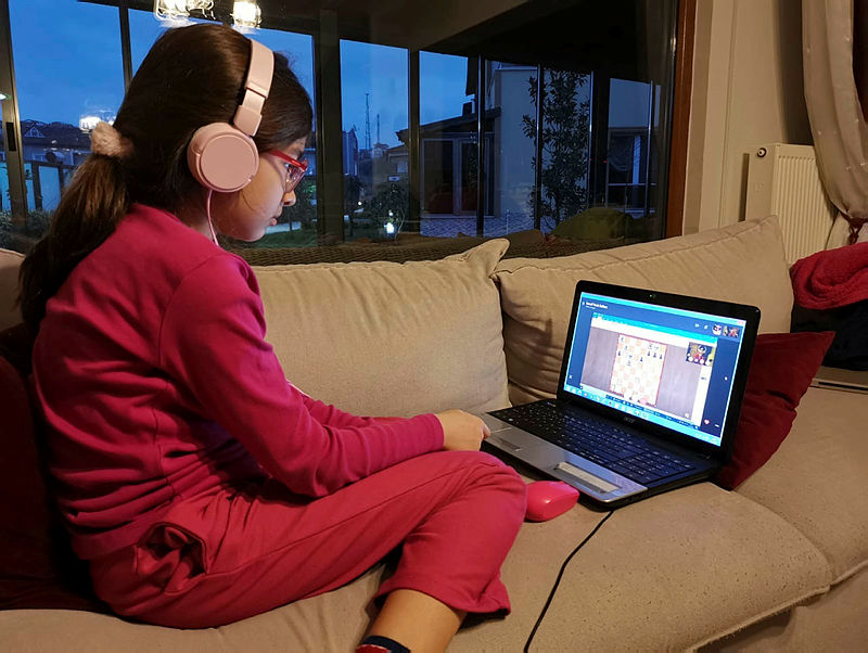 ZOOM: Zoom Meeting nedir, nasıl kullanılır? Zoom programı ne işe yarar, online ders nasıl yapılır?