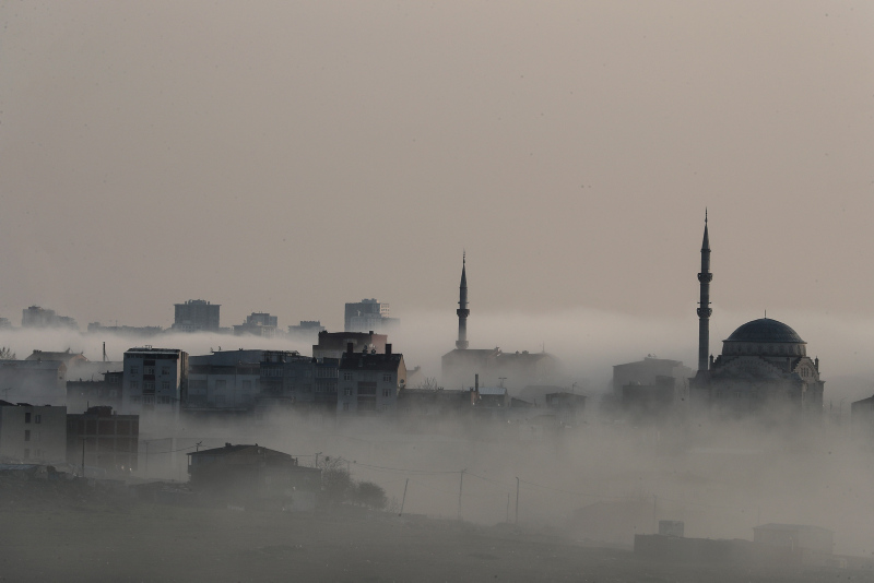 Güneşe aldanmayın! Coronavirüste tehlike sürüyor ve asıl kritik haftalara giriyoruz