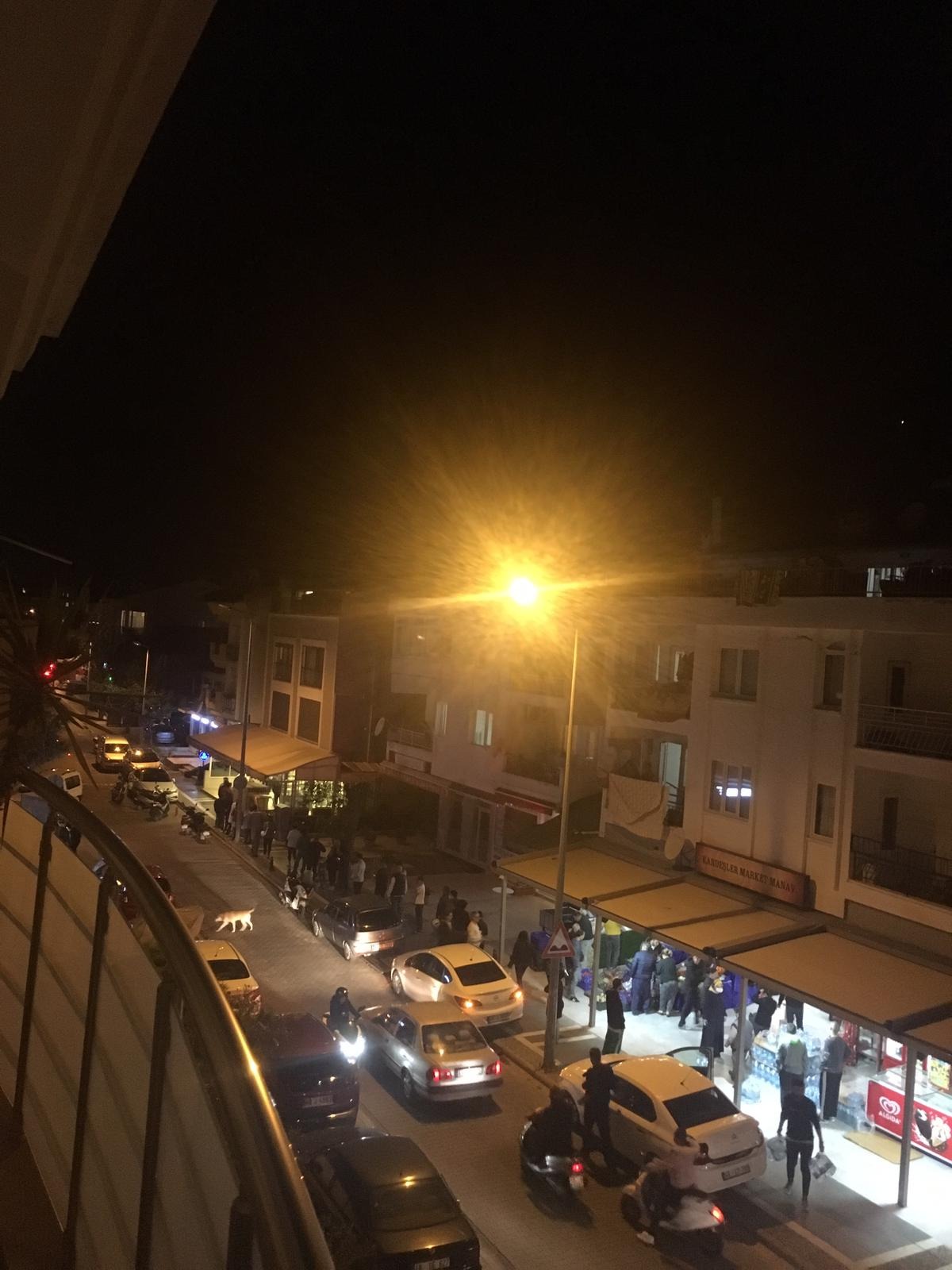 Son dakika: İstanbul’da halk fırın ve markete hücum etti, ancak fırınlar açık kalacak!