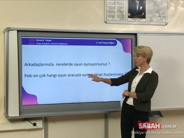 TRT EBA TV CANLI İZLE 14 Nisan 2020 | EBA TV izle ve frekans ayarları ile ilkokul, ortaokul, lise dersleri canlı yayın izle ekranı
