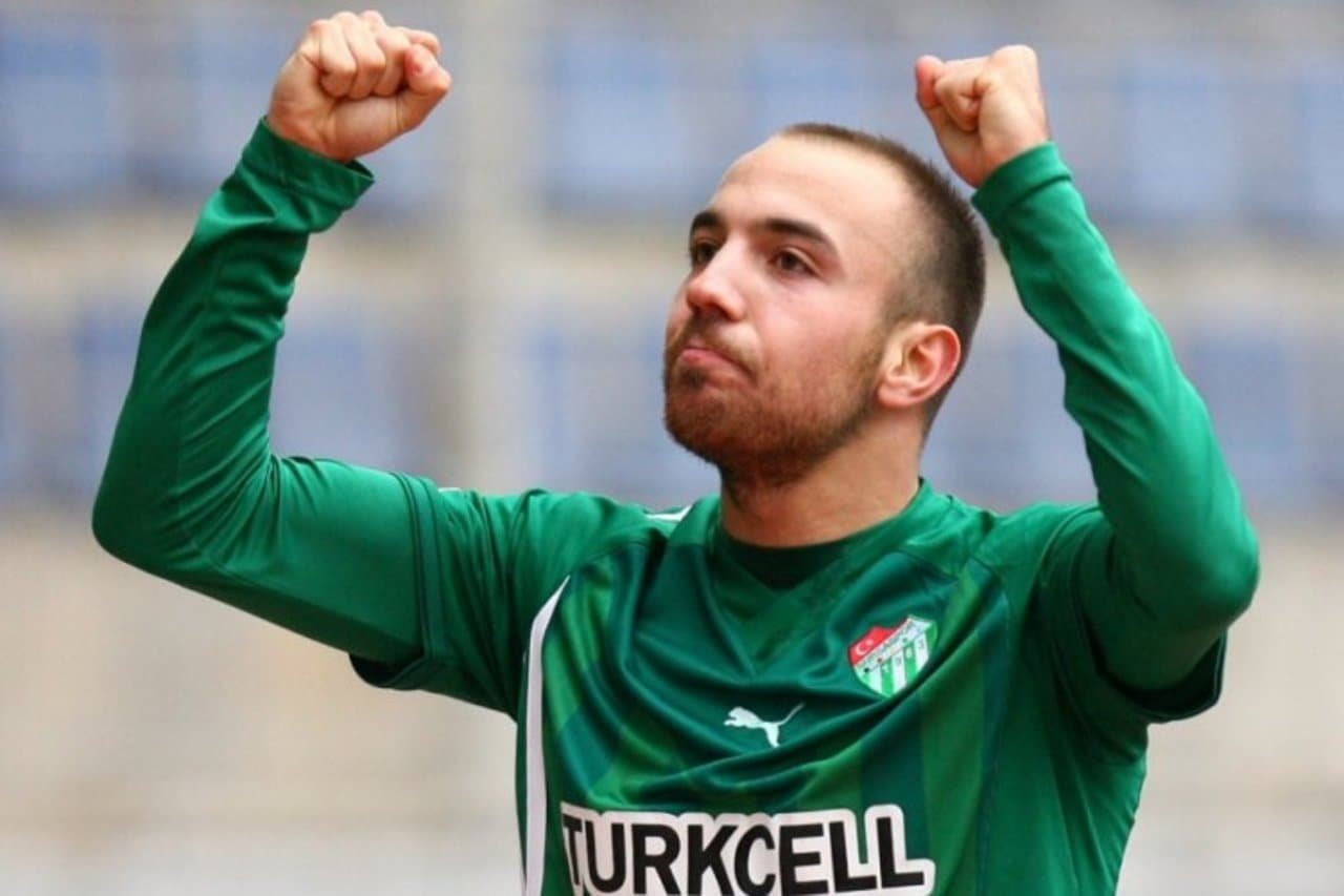 Survivor 2020 Sercan Yıldırım kimdir? Survivor ünlüler takımında yer alan Sercan Yıldırım aslen nereli ve kaç yaşında?