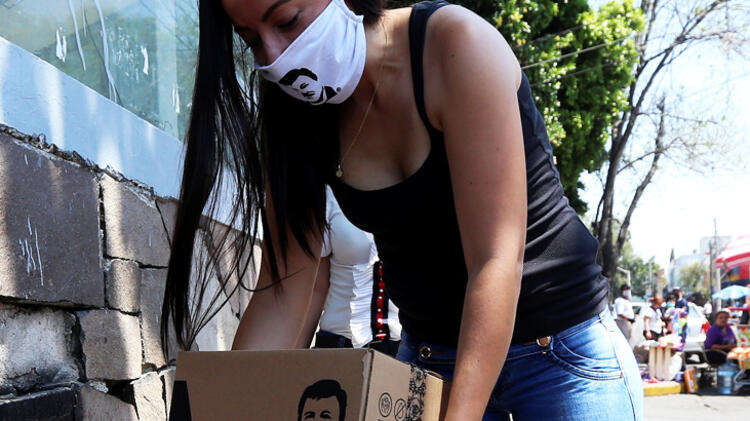 Son dakika: Corona virüs bunu da gösterdi!  El Chapo’nun kızı yardım dağıttı