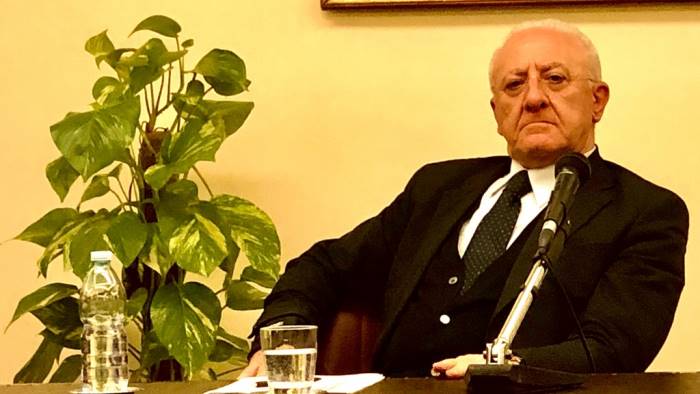 Son dakika! İtalyan Başkan Vincenzo De Luca çileden çıktı: Aptal mısınız, Saf mısınız?