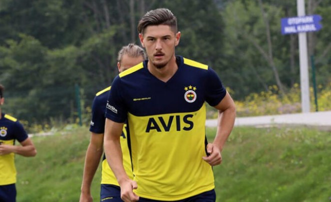 Survivor Aycan Yanaç’ın AYÖ şifreli mesajının arkasında Okan Turp mu var? Okan Turp kimdir? İşte Aycan Yanaç hakkındaki o iddia...