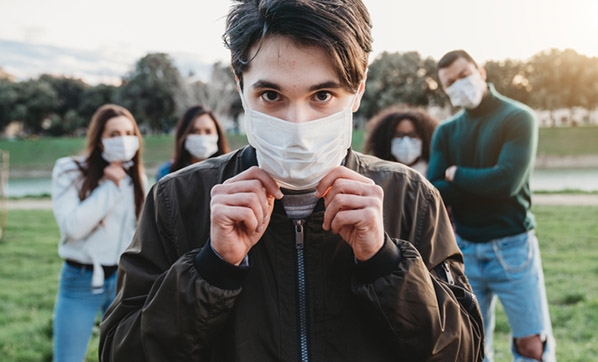 65 yaş üstü ve 0 14 yaş ile 20 yaş altı dışarı çıkma izni ne zaman, hangi gün, saat kaçta? 20 yaş altı çocuklar ve 65 yaş üstü sokağa çıkma yasağı ne zaman bitiyor?