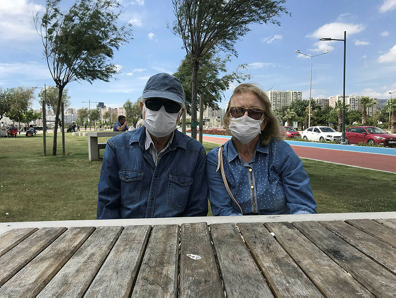 65 yaş üstü sokağa çıkma yasağı kalktı mı, genelge yayımlandı mı? 65 yaş üzeri ne zaman, hangi gün ve saat kaçta sokağa çıkacak?