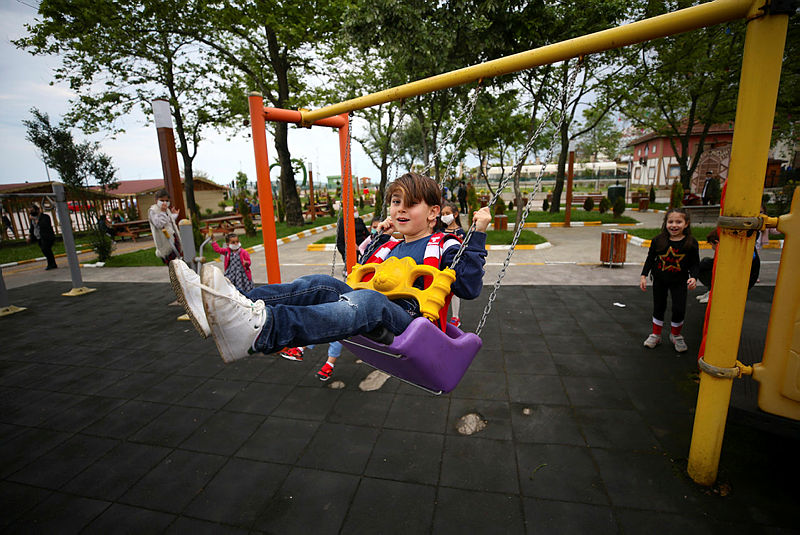 SON DAKİKA AÇIKLAMASI! 18 yaş altı sokağa çıkma yasağı ne zaman bitiyor? 18 yaş altı sokağa çıkma izni günleri ne zaman ve saat kaçta?