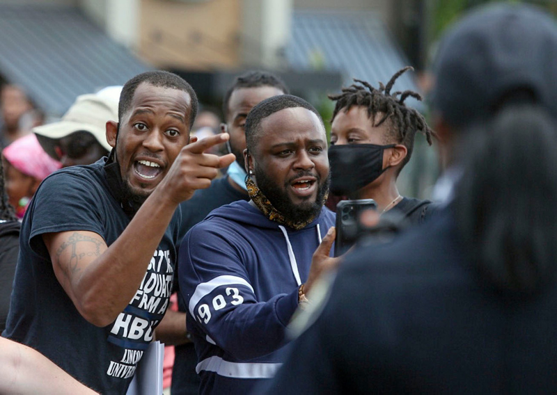 George Floyd’un ardından ABD’de bir skandal daha! Polis yine siyahi vatandaşı hedef aldı