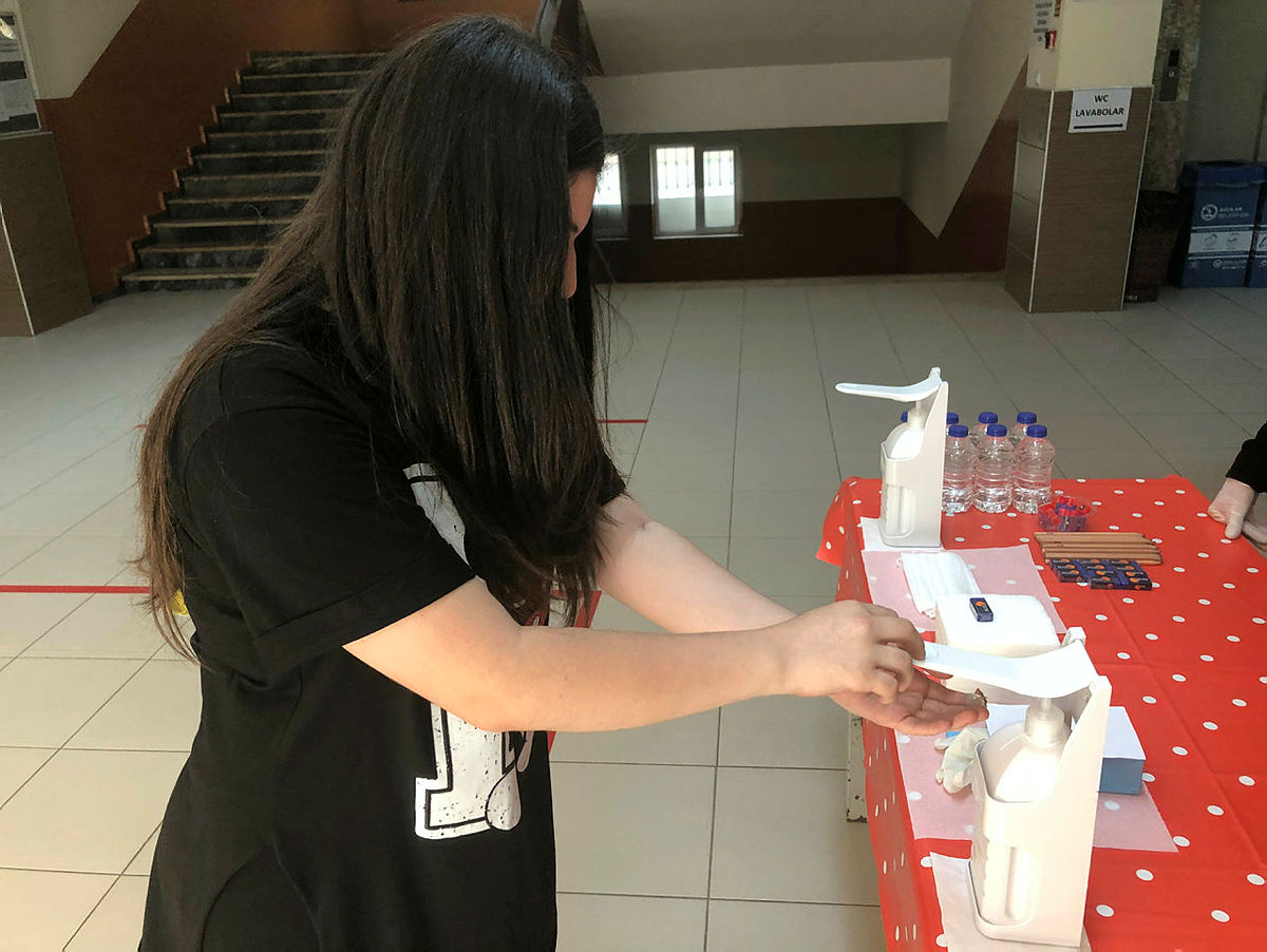 LGS öncesi okullarda son hazırlıklar tamamlandı! 2020 LGS sınavı nasıl olacak, maske takmak zorunlu mu?