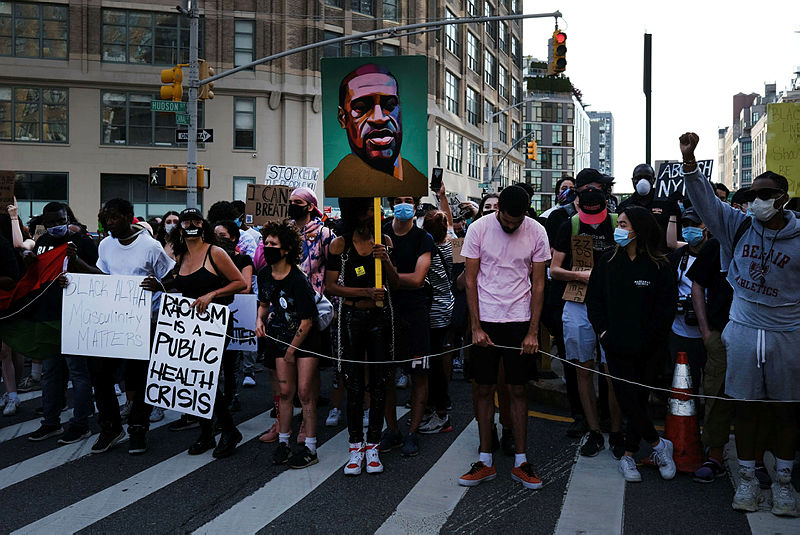 ABD Başkanı Trump polis reformuna ilişkin kararnameyi imzaladı