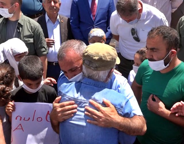 Son dakika: Böyle veda etti! Binanın önüne akın ettiler, gözyaşları sel oldu...